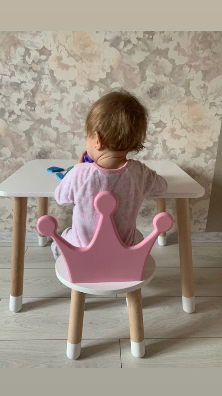 Детский стол и 2 стула (2 стула на выбор и стол полуоблако)