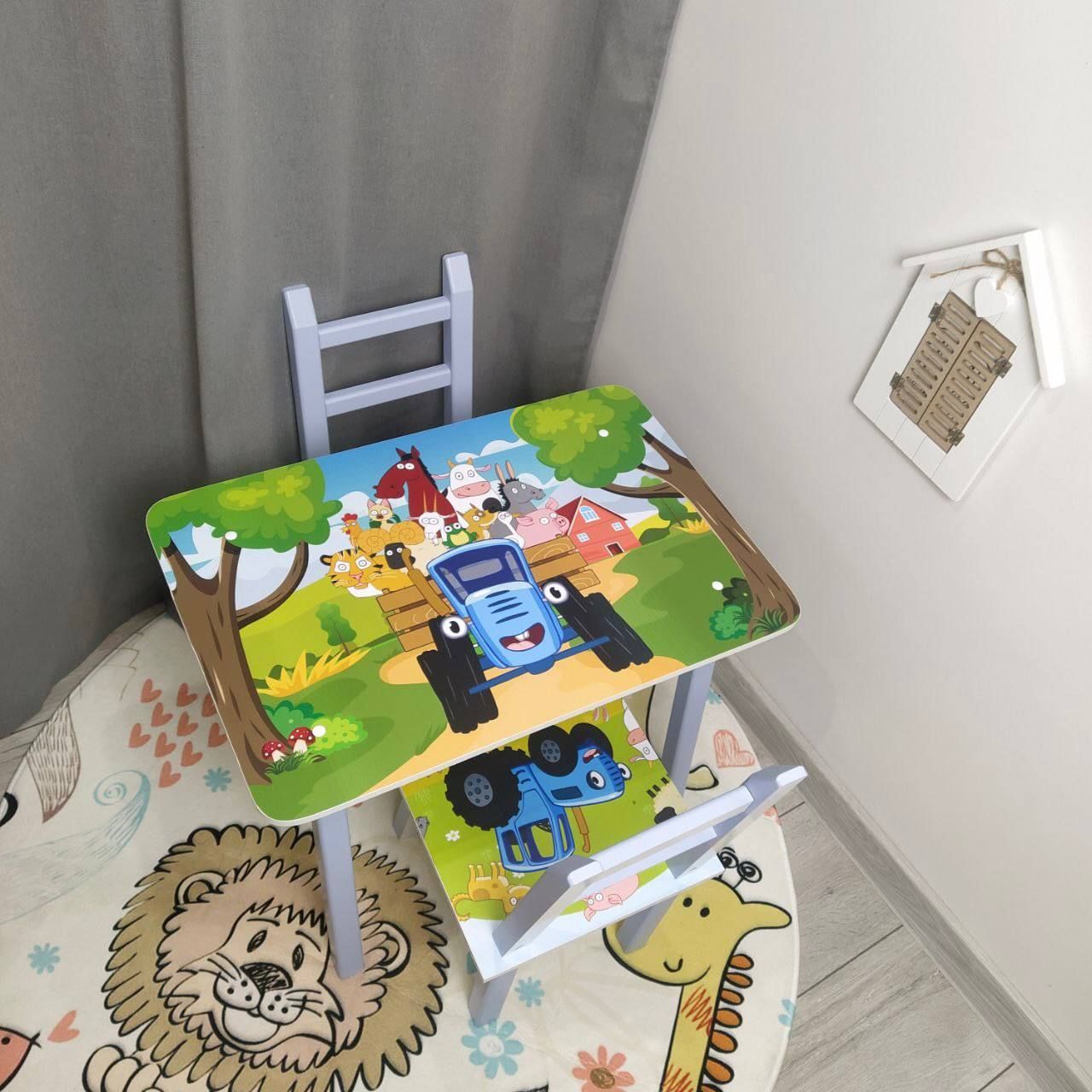 Детский столик и 2 стульчика "Синий трактор"