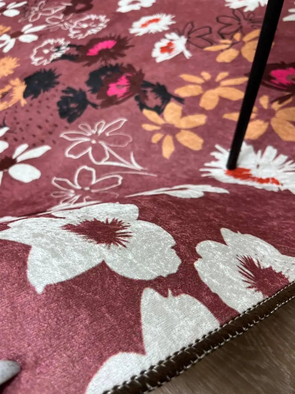 Турецький килим у спальню "Квітуче поле"