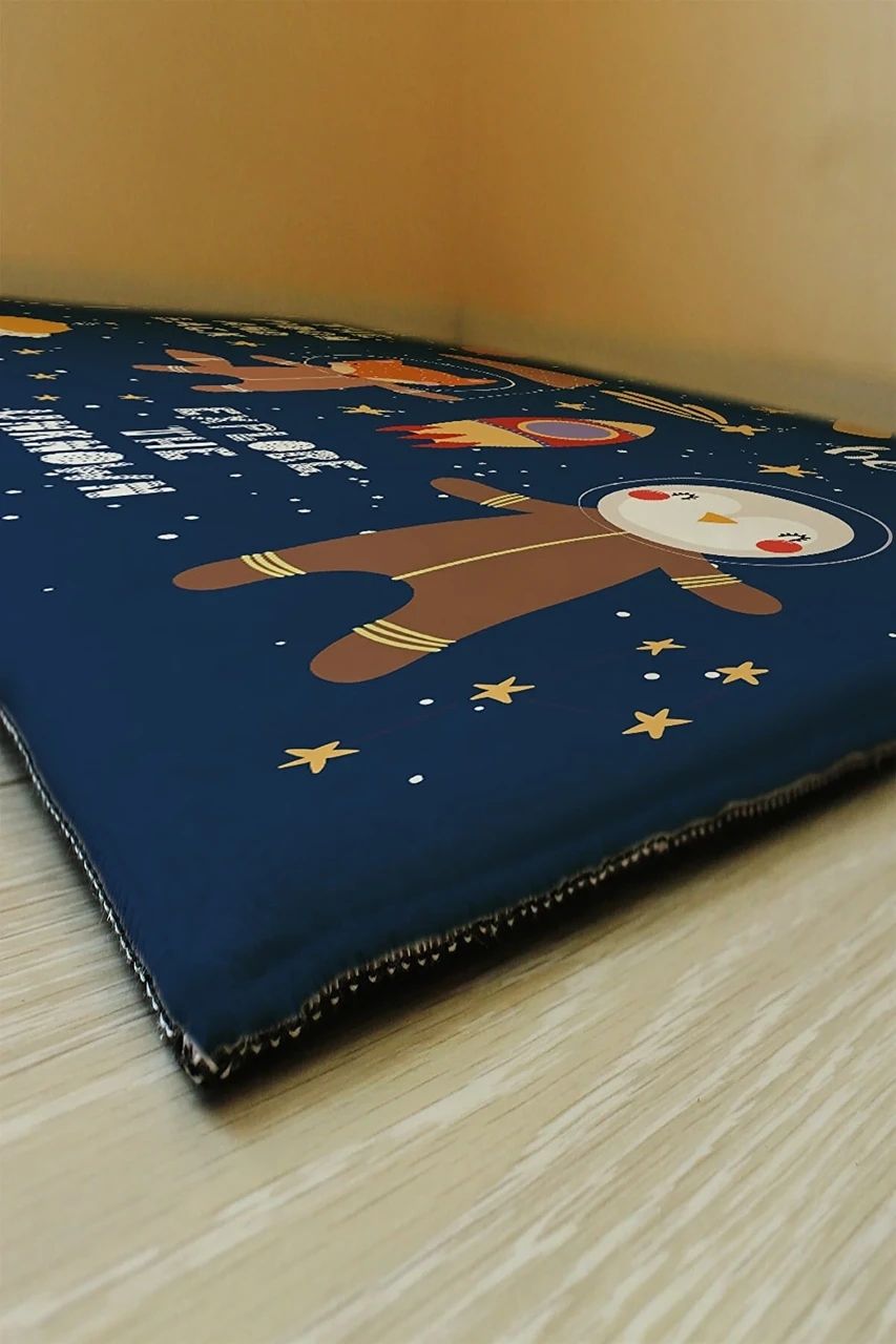 Плюшевий утеплений дитячий килим "Тварини у космосі"