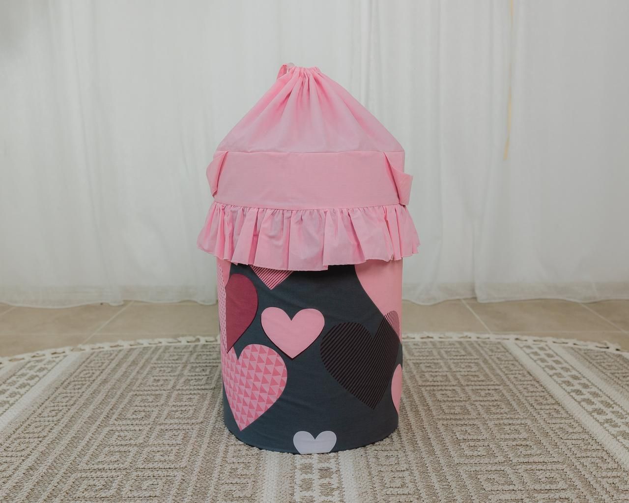 Вігвам для дівчинки з сердечками рожевий Love me з кошиком для іграшок
