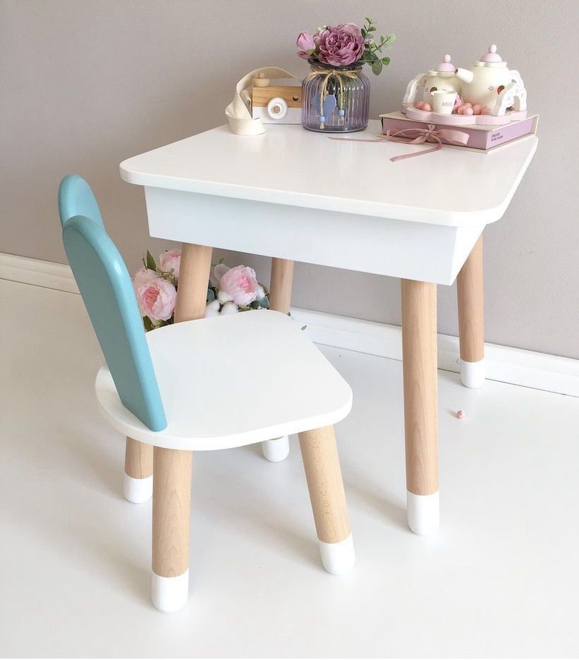 Детский квадратный стол с пеналом и 1 стульчик "зайка"