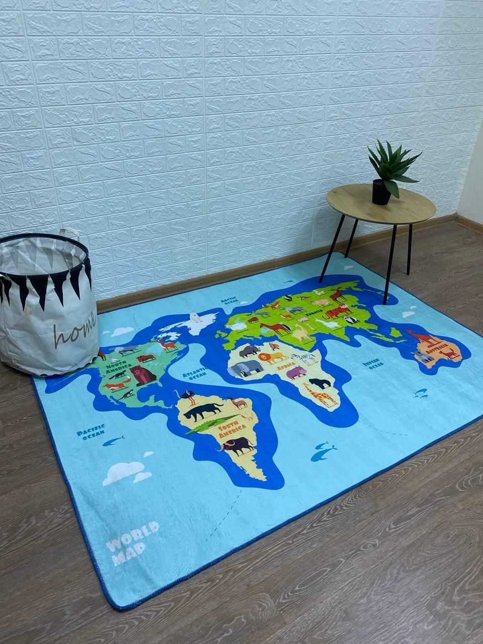 Килим дитячий "Карта світу на бірюзовому"