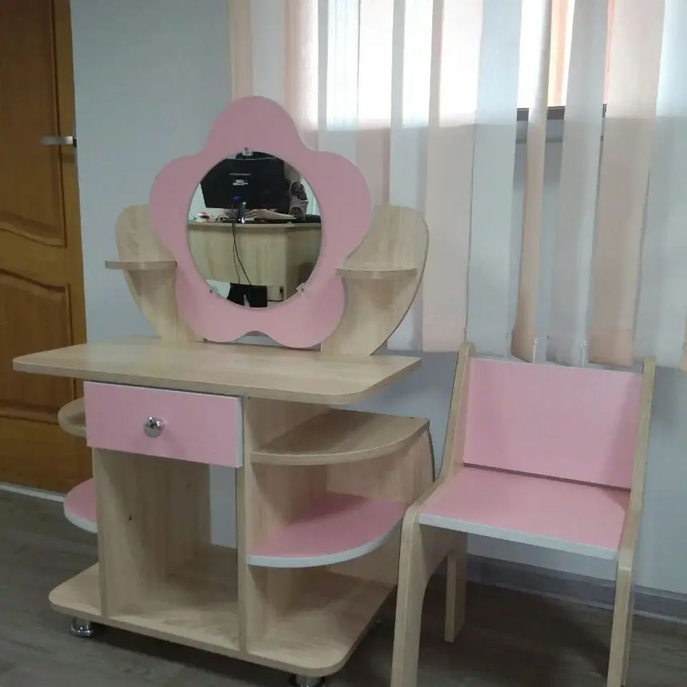 Набір трюмо зі стільцем дитяче DS-015, Ромашка