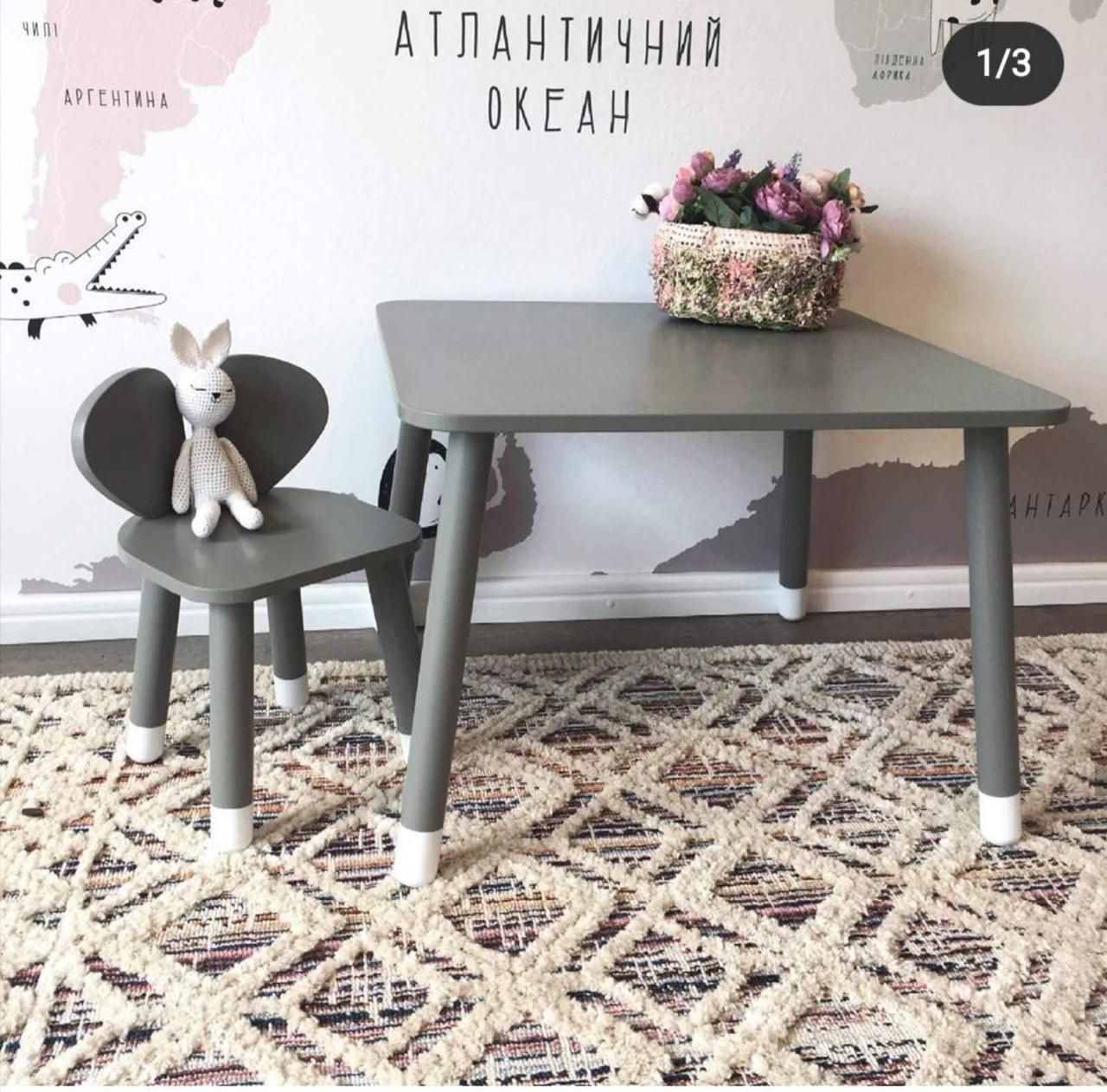 Дитячий стіл і 2 стільці (дерев'яні стільчики ведмедики та прямокутний стіл)