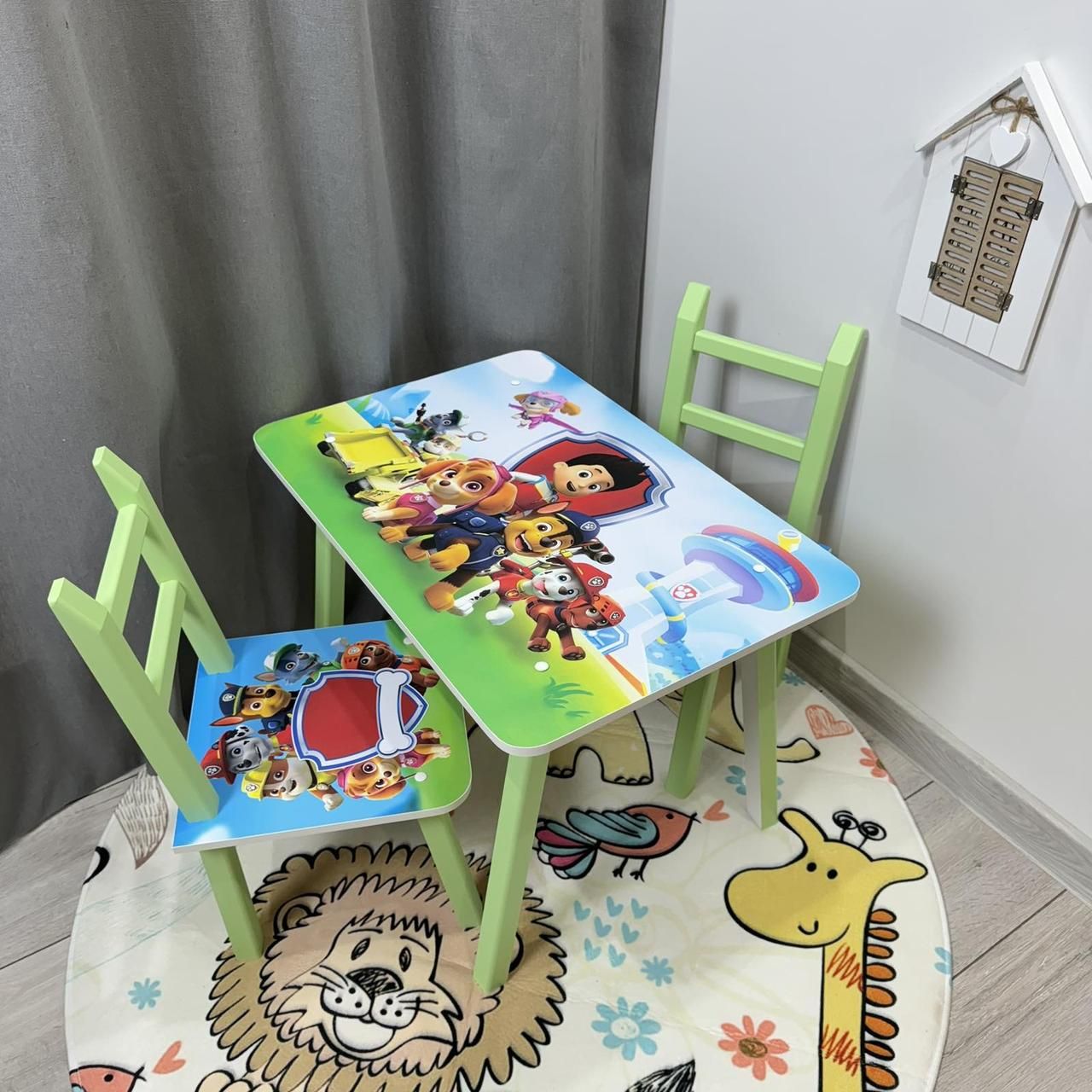 Детский столик "Щенячий патруль" и 2 стула