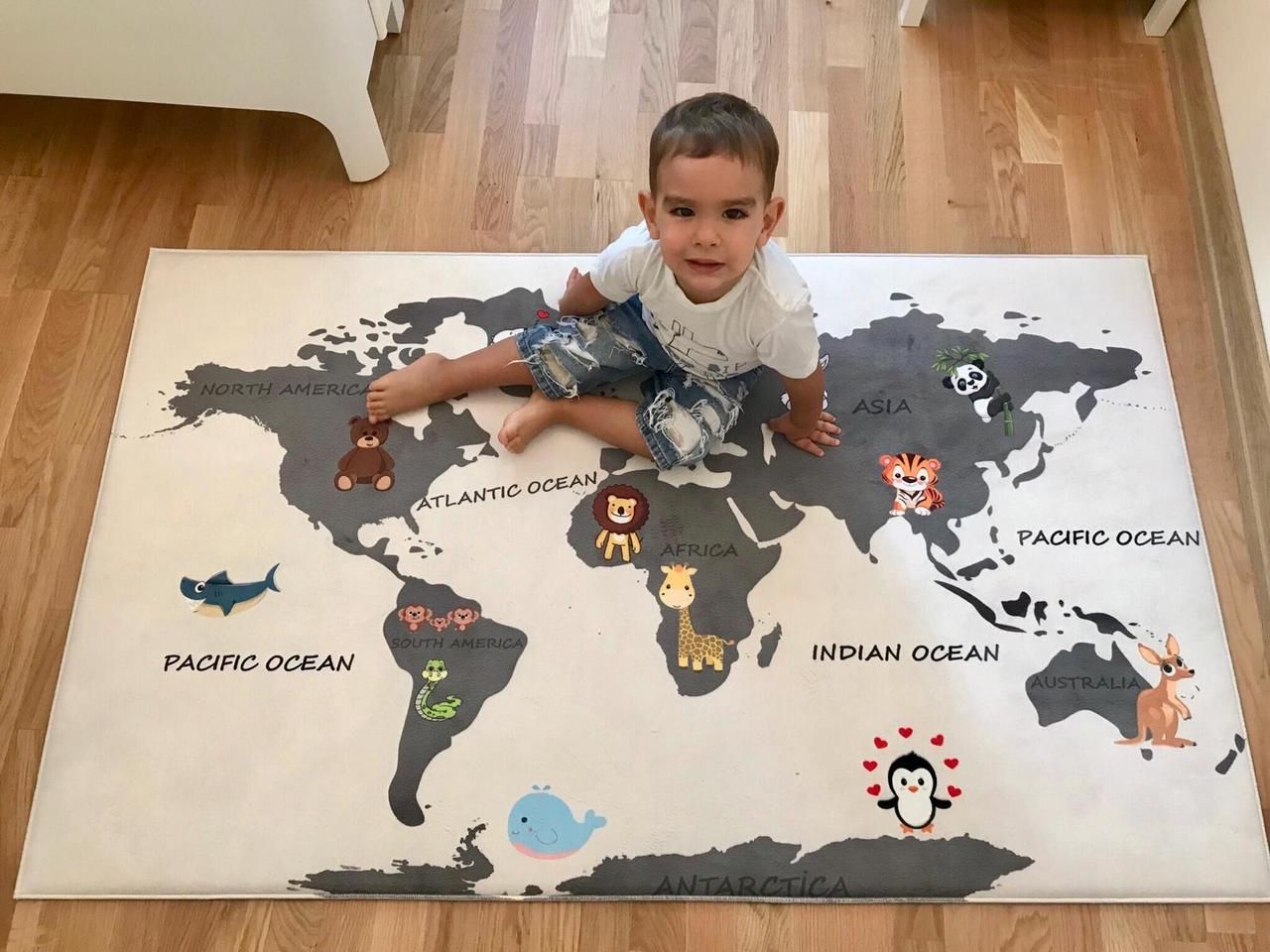 Плюшевый утепленный детский ковер "Карта мира" белый