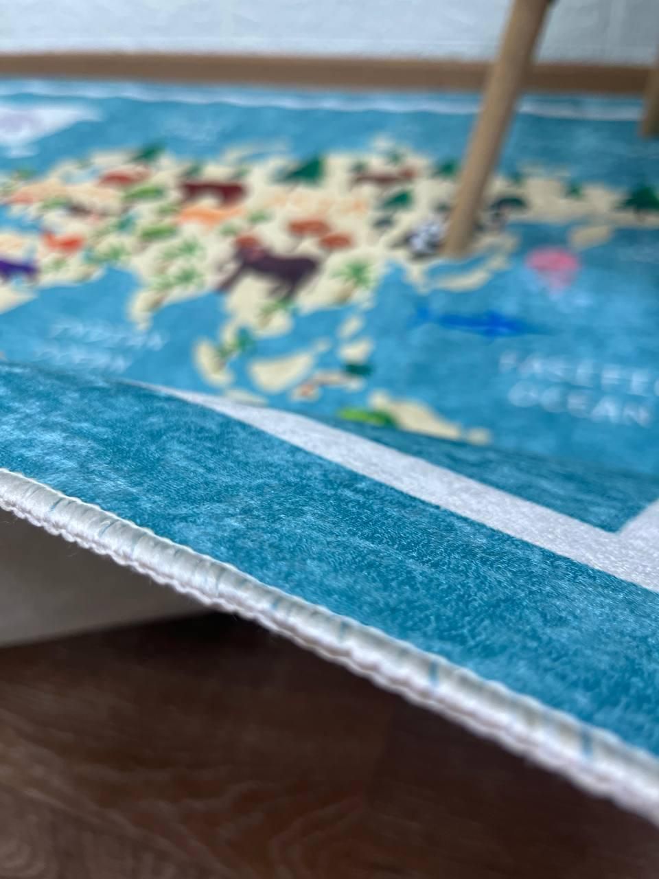 Турецький безворсовий килим "Карта світу блакитна"