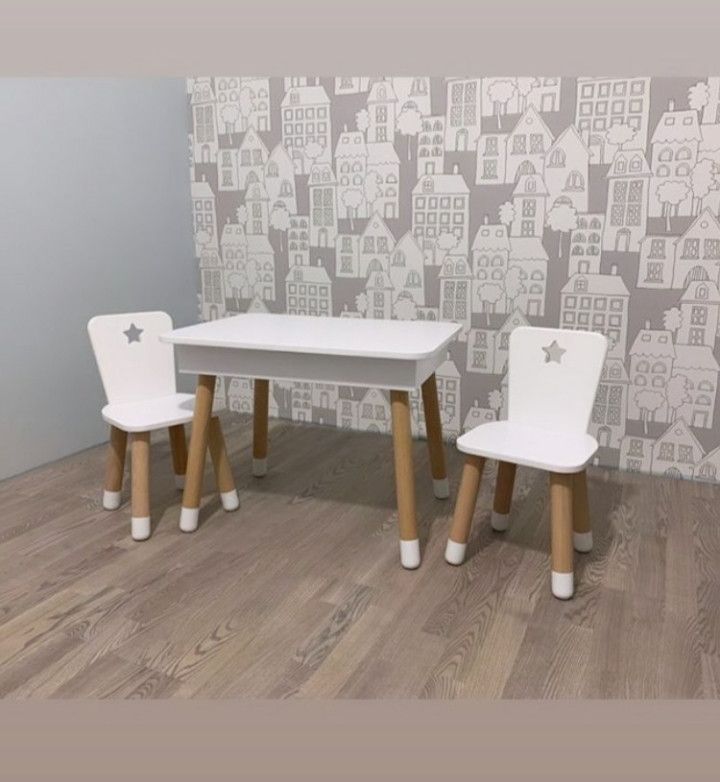 Прямоугольный стол с пеналом и 2 стула со звездочкой