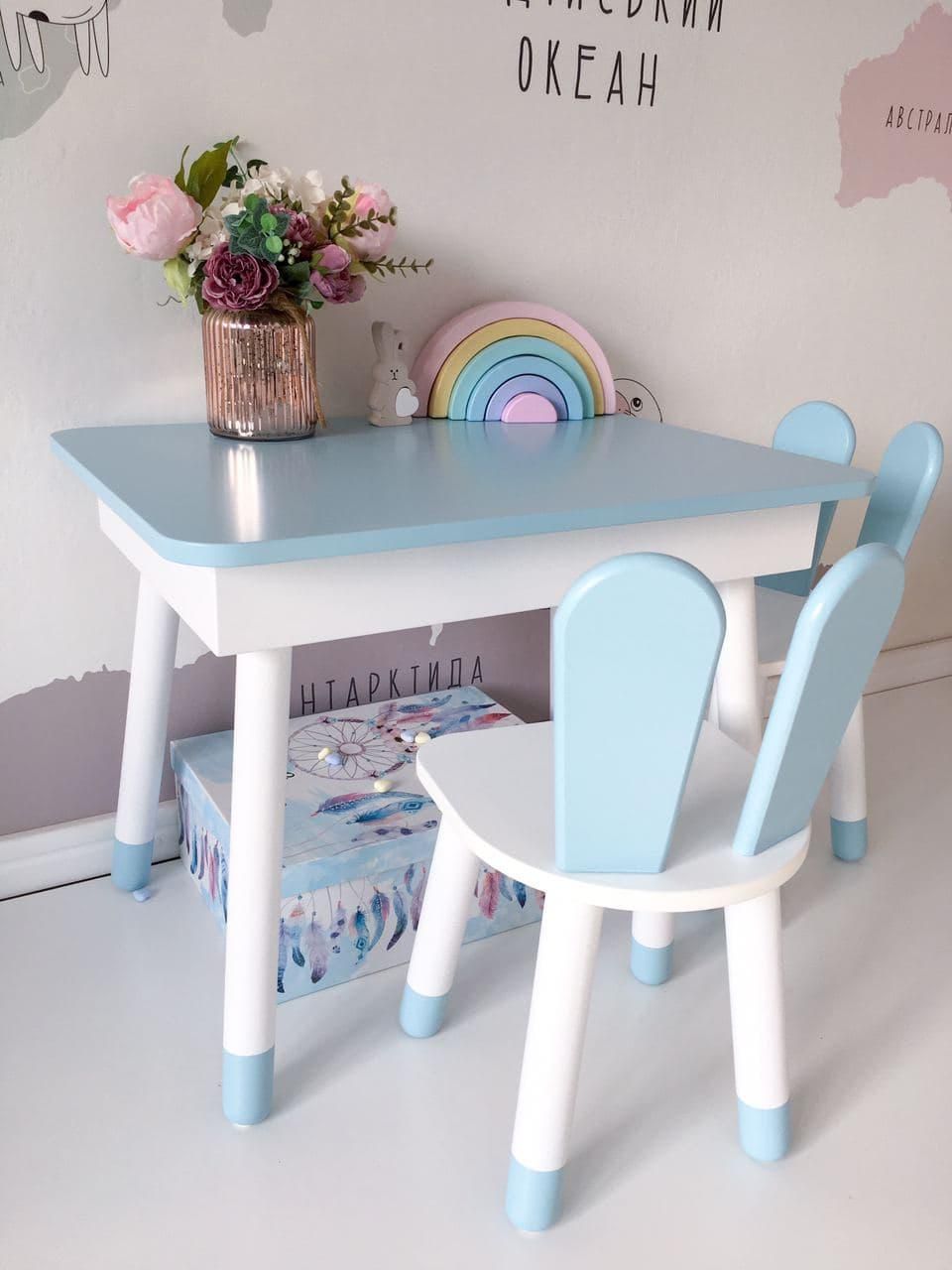 Детский прямоугольный стол с пеналом и 2 стула