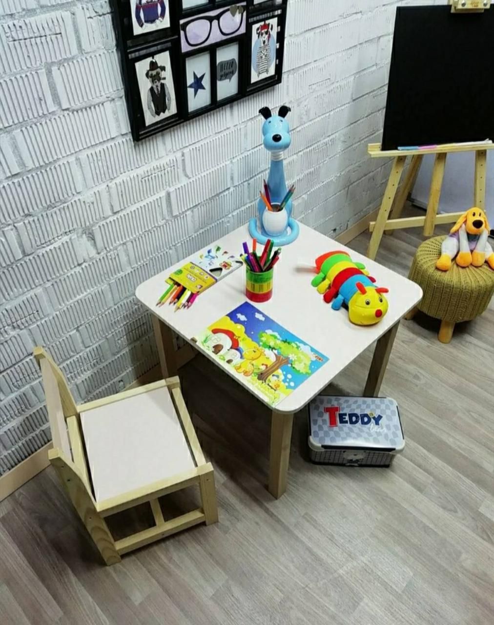 Дитячий стіл-мольберт сакура і 1 стілець