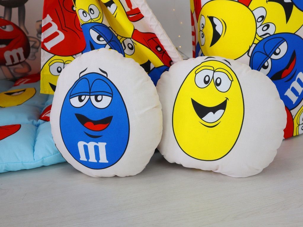 Вигвам палатка M&M's БОН БОН + 3 подушки Полный комплект