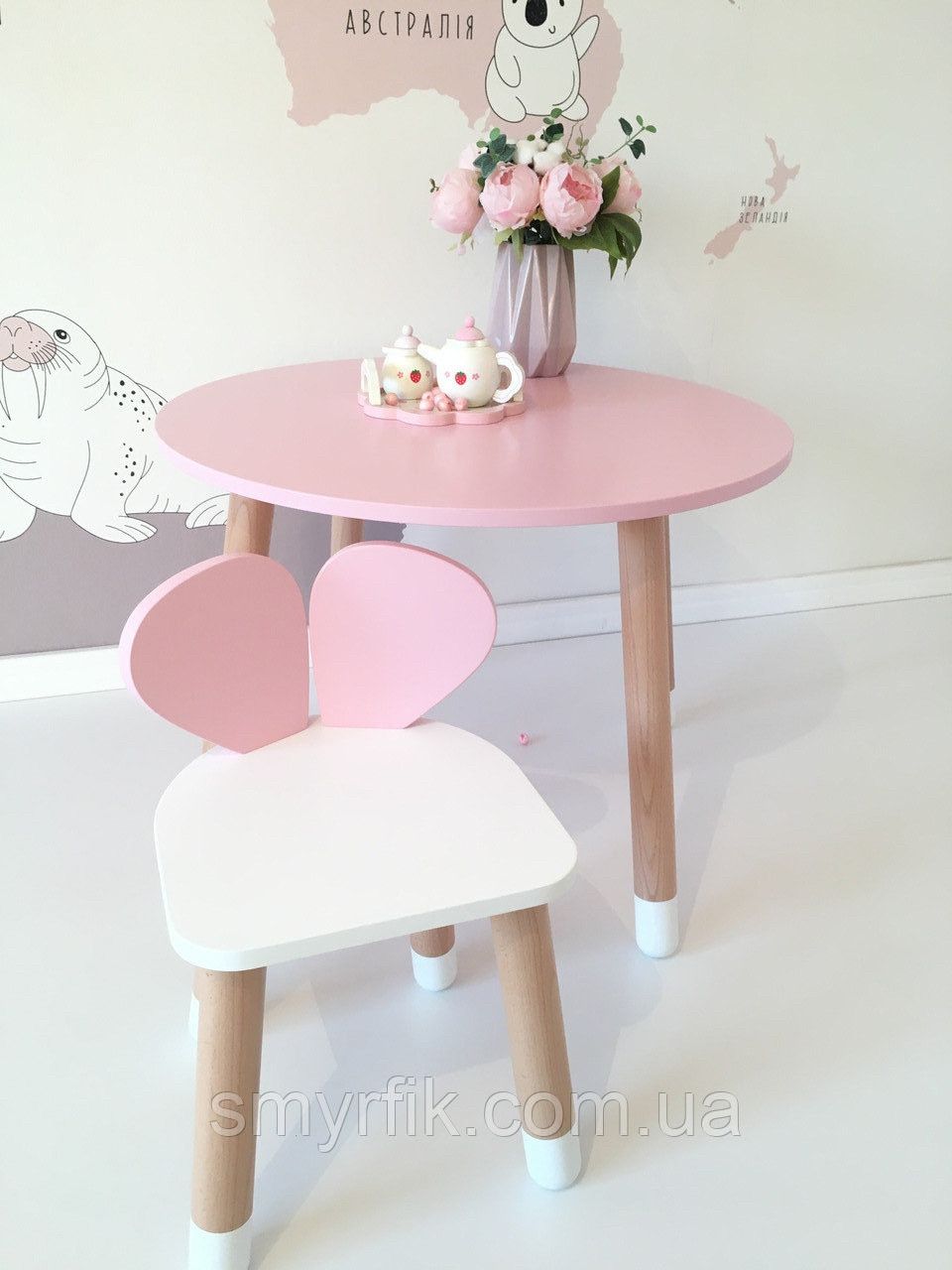Дитячий стіл і 1 стілець (дерев'яний стільчик і круглий столик)