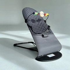 Детский шезлогн (кресло-качалка) серый + дуга с игрушками в подарок
