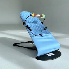 Детский шезлогн (кресло-качалка) голубой + дуга с игрушками в подарок