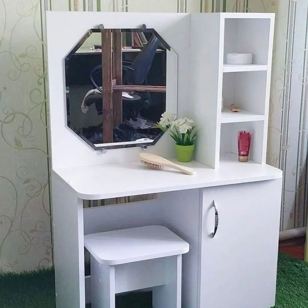 Столик дитячий туалетний з дзеркалом, Мілаша